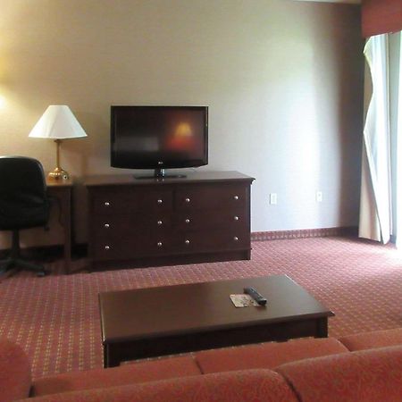 Quality Inn & Suites Owego Extérieur photo