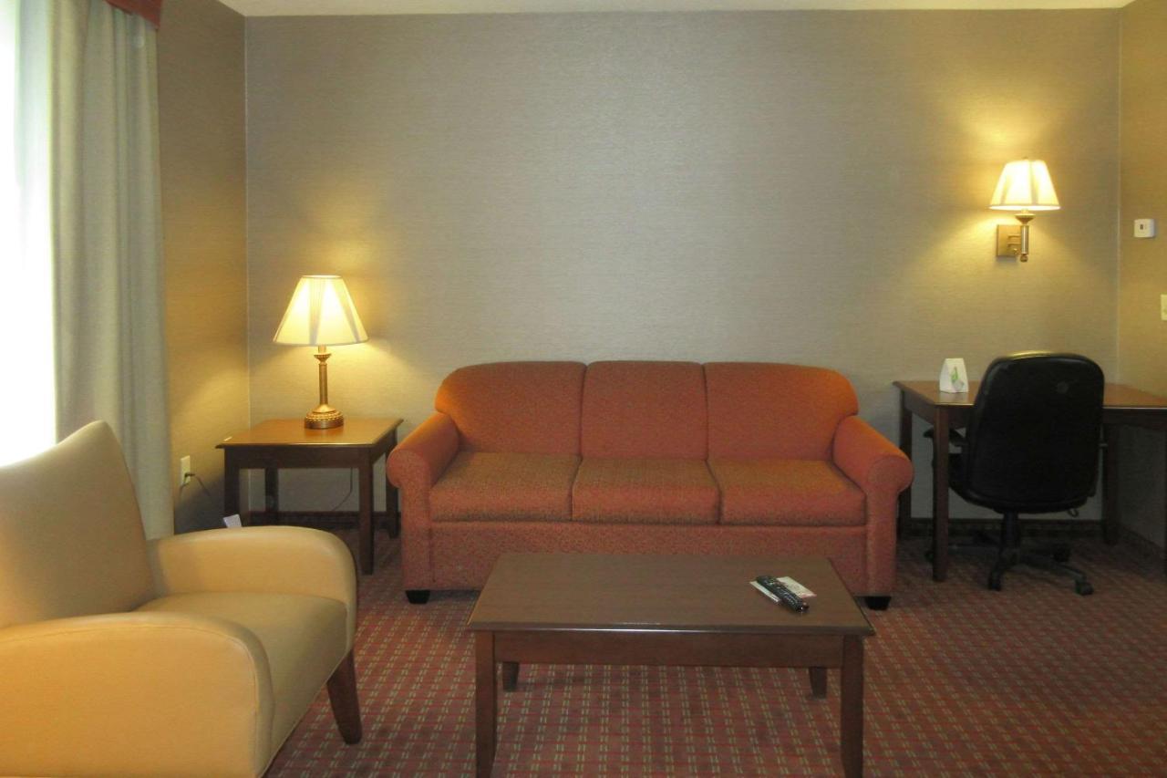 Quality Inn & Suites Owego Extérieur photo