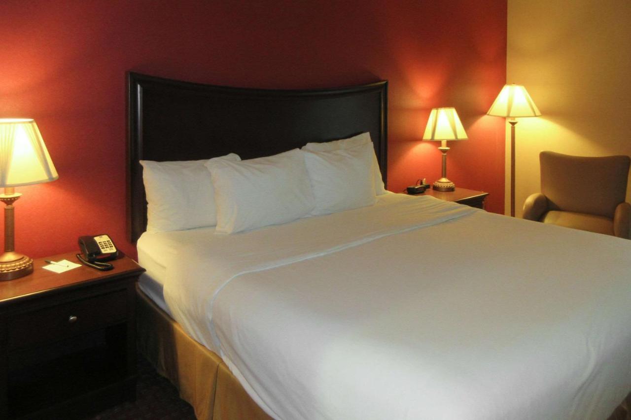 Quality Inn & Suites Owego Extérieur photo